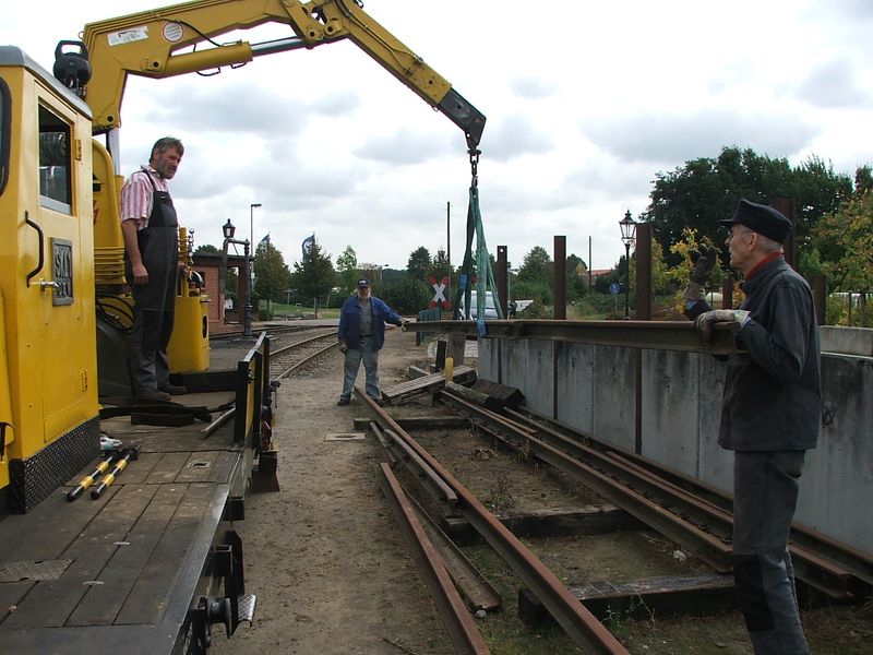 2009-09-30, Museumsbahn Weichenbau20.JPG